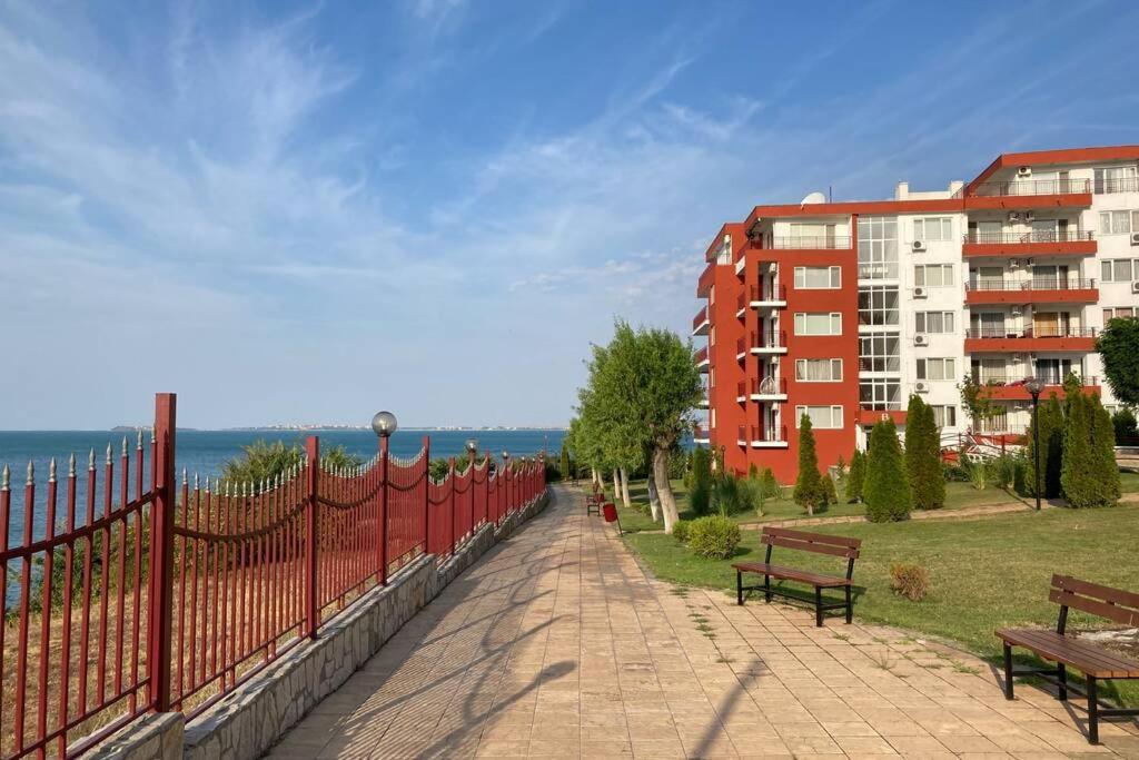 Marina View Fort Beach Studio Sveti Vlas Extérieur photo